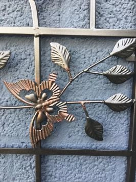 Metalen venster - vlinder - oud bruin - rustieke decoratie